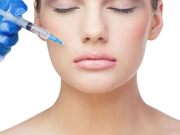 ستعمل الجراحة التجميلية الكنتورية على القضاء على التجاعيد وتنعيم محيط الوجه. 